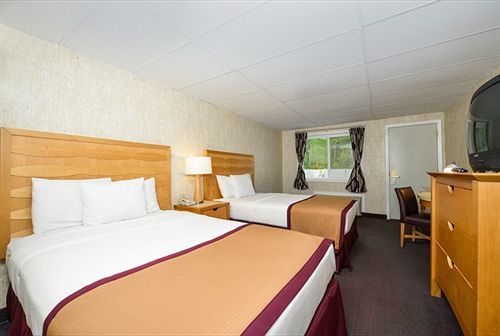 Howard Johnson By Wyndham West Yarmouth Cape Cod エクステリア 写真